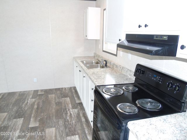 5 Annette Drive, Melbourne, FL 32904