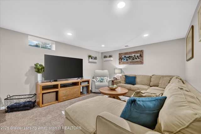 3604 Aragon Drive, Lansing, MI 48906