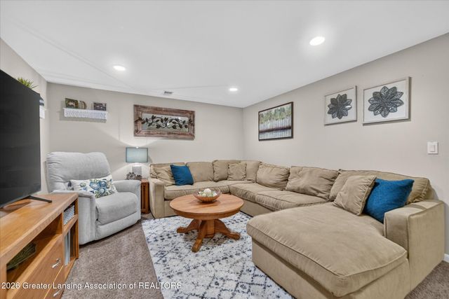 3604 Aragon Drive, Lansing, MI 48906