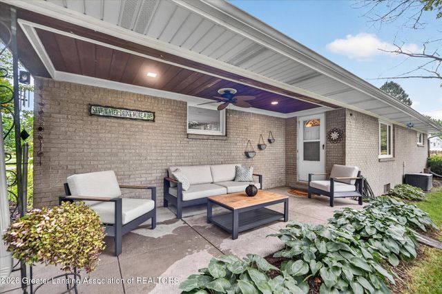 3604 Aragon Drive, Lansing, MI 48906