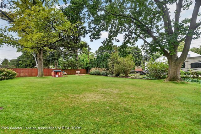 3604 Aragon Drive, Lansing, MI 48906