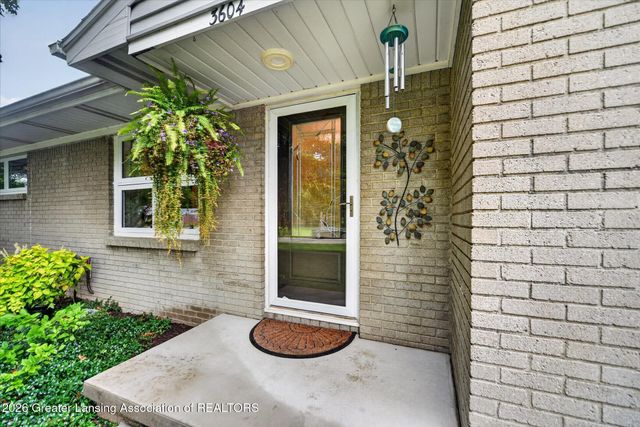 3604 Aragon Drive, Lansing, MI 48906