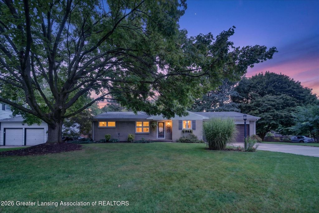 3604 Aragon Drive, Lansing, MI 48906