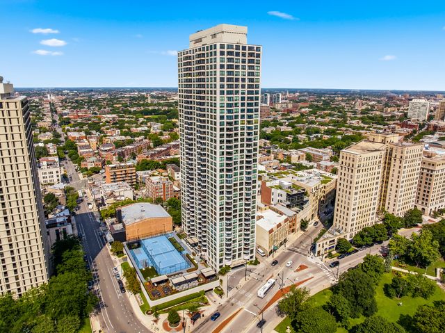 2020 N Lincoln Park West 15G, Chicago, IL 60614