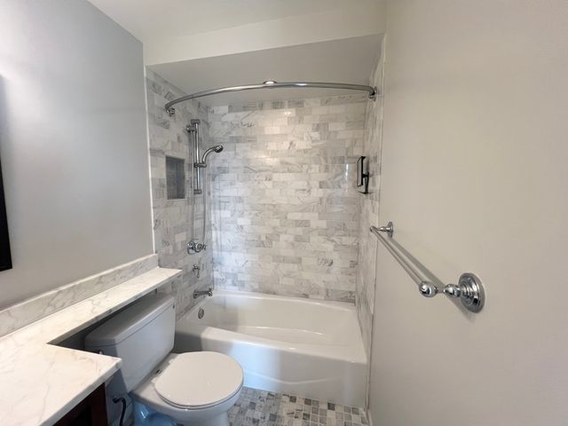 2020 N Lincoln Park West 15G, Chicago, IL 60614