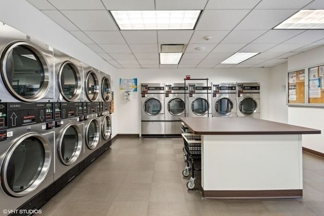 2020 N Lincoln Park West 15G, Chicago, IL 60614