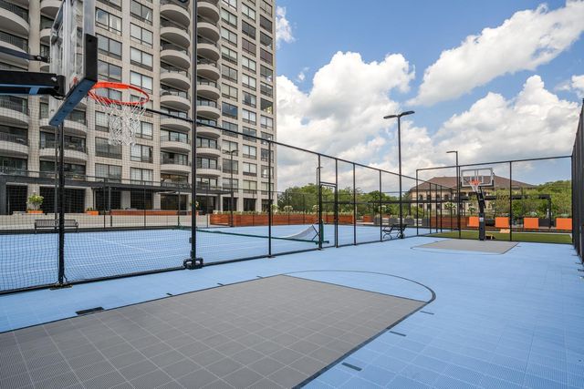 2020 N Lincoln Park West 15G, Chicago, IL 60614