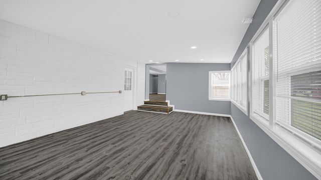 2446 Forest Park Drive, Dyer, IN 46311