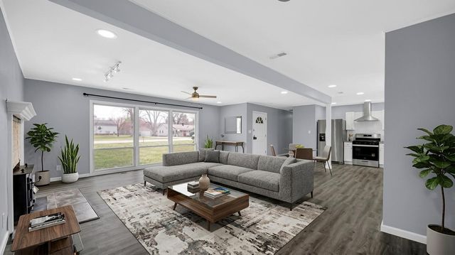 2446 Forest Park Drive, Dyer, IN 46311