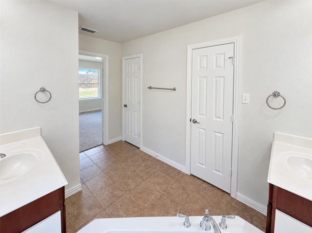 124 Lonesome Dove Lane, Forney, TX 75126