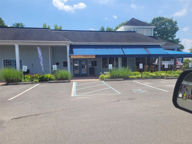 11 Harmony Lane, Glen Cove, NY 11542