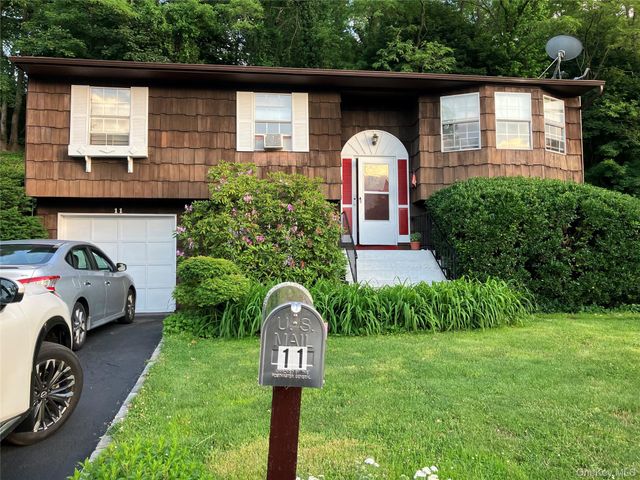 11 Harmony Lane, Glen Cove, NY 11542