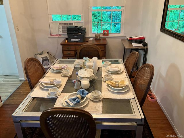 11 Harmony Lane, Glen Cove, NY 11542