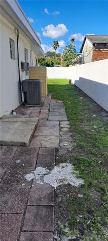 3083 NW 32nd St 3083, Miami, FL 33142