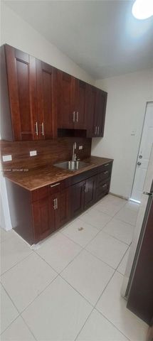 3083 NW 32nd St 3083, Miami, FL 33142