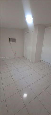 3083 NW 32nd St 3083, Miami, FL 33142
