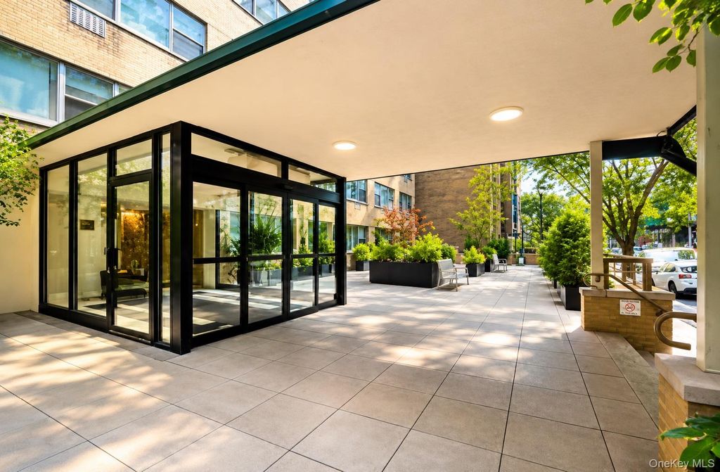 333 E 46th Street 10E, New York (manhattan), NY 10017 — photo 3