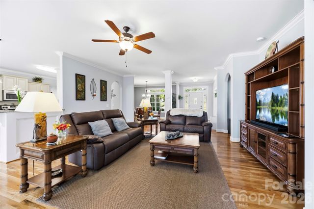 122 Idlewild Road, Advance, NC 27006