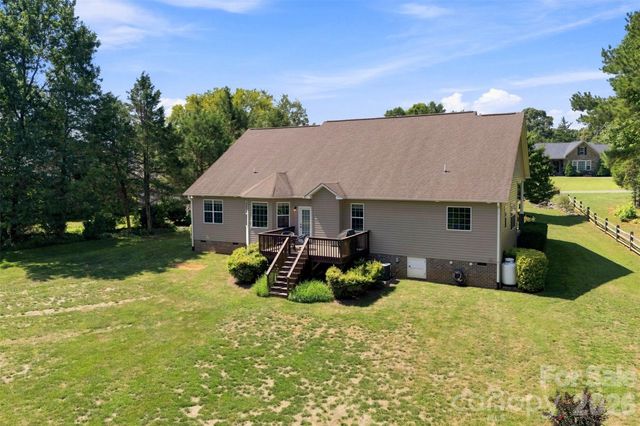 122 Idlewild Road, Advance, NC 27006