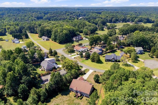 122 Idlewild Road, Advance, NC 27006