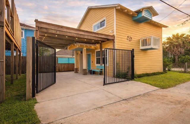 1315 40th Street, Galveston, TX 77550
