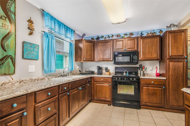 1315 40th Street, Galveston, TX 77550