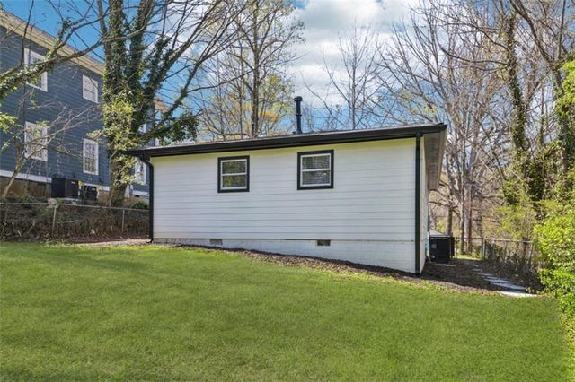 875 Hall Street SE, Atlanta, GA 30318