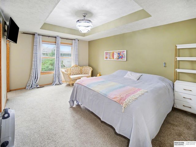 810 Goldenrod Circle, Hickman, NE 68372