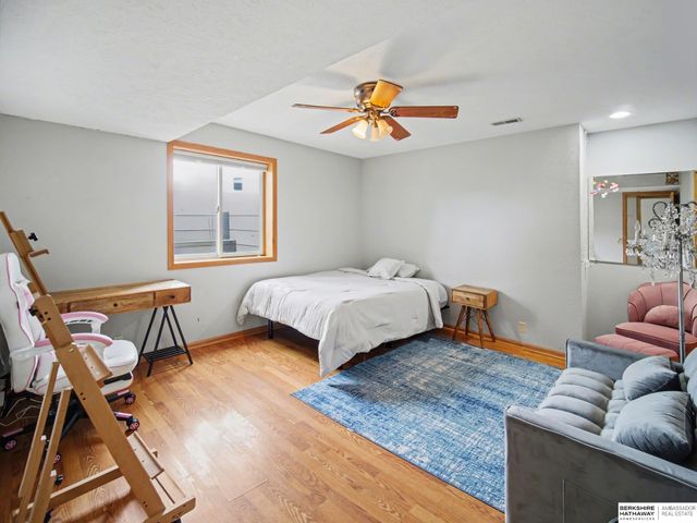 810 Goldenrod Circle, Hickman, NE 68372