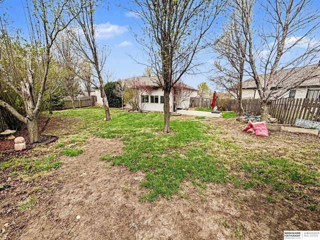 810 Goldenrod Circle, Hickman, NE 68372