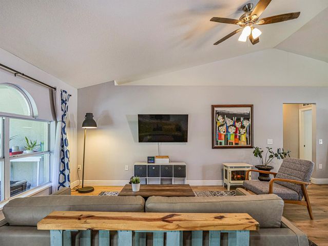 6029 Ridge Lake Circle, Vero Beach, FL 32967