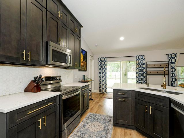 6029 Ridge Lake Circle, Vero Beach, FL 32967