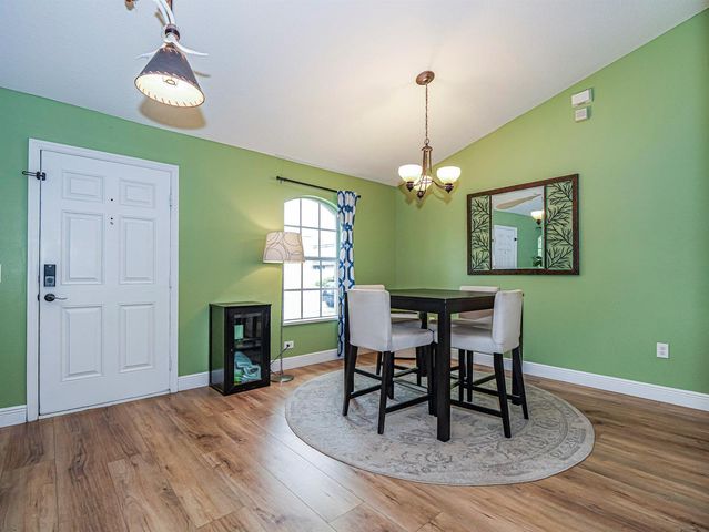 6029 Ridge Lake Circle, Vero Beach, FL 32967