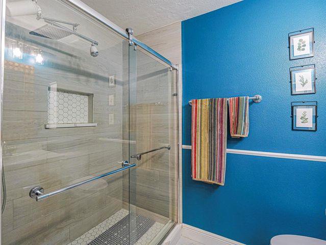 6029 Ridge Lake Circle, Vero Beach, FL 32967