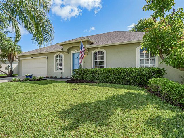 6029 Ridge Lake Circle, Vero Beach, FL 32967