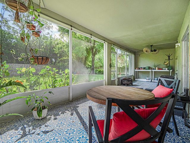 6029 Ridge Lake Circle, Vero Beach, FL 32967