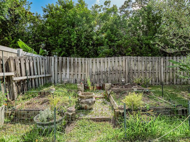 6029 Ridge Lake Circle, Vero Beach, FL 32967