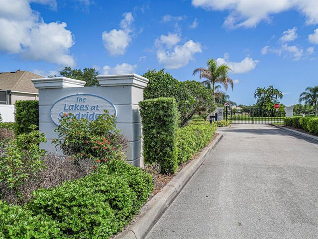 6029 Ridge Lake Circle, Vero Beach, FL 32967