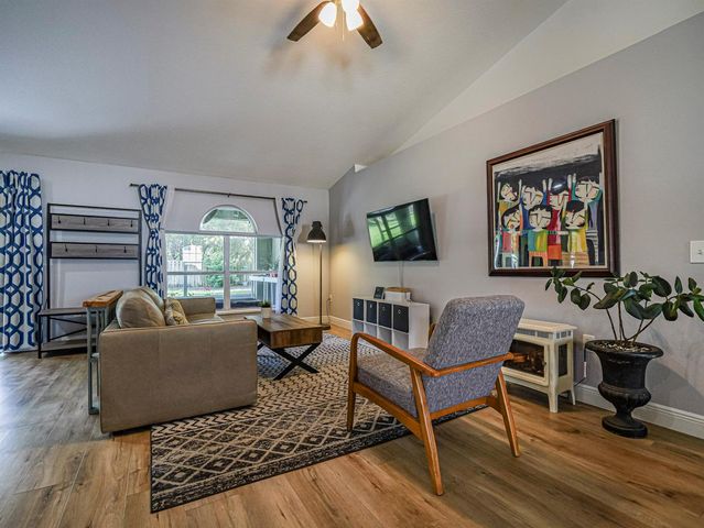 6029 Ridge Lake Circle, Vero Beach, FL 32967