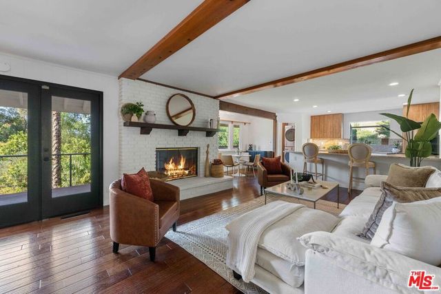 4638 Saltillo Street, Woodland Hills, CA 91364