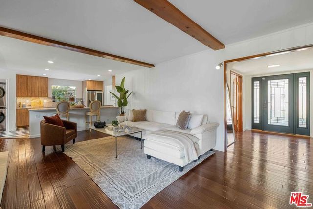 4638 Saltillo Street, Woodland Hills, CA 91364