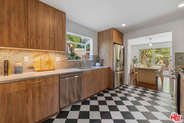 4638 Saltillo Street, Woodland Hills, CA 91364