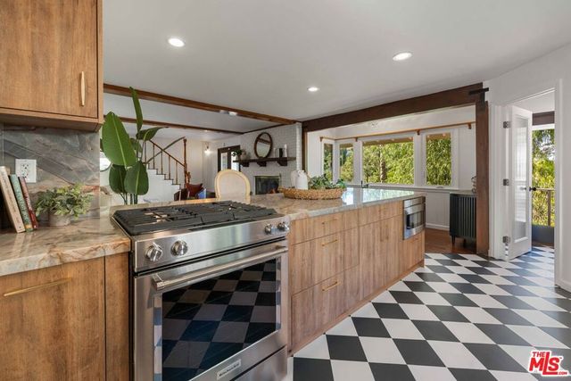 4638 Saltillo Street, Woodland Hills, CA 91364