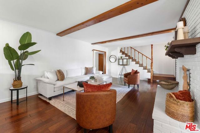 4638 Saltillo Street, Woodland Hills, CA 91364