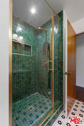 4638 Saltillo Street, Woodland Hills, CA 91364