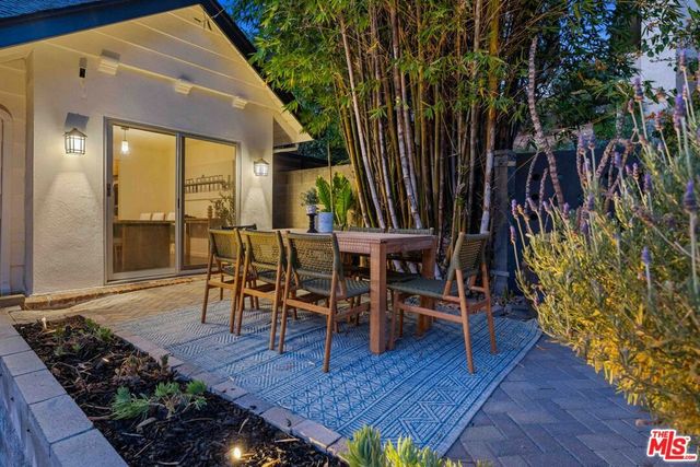 4638 Saltillo Street, Woodland Hills, CA 91364