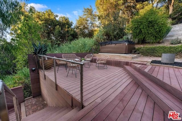 4638 Saltillo Street, Woodland Hills, CA 91364