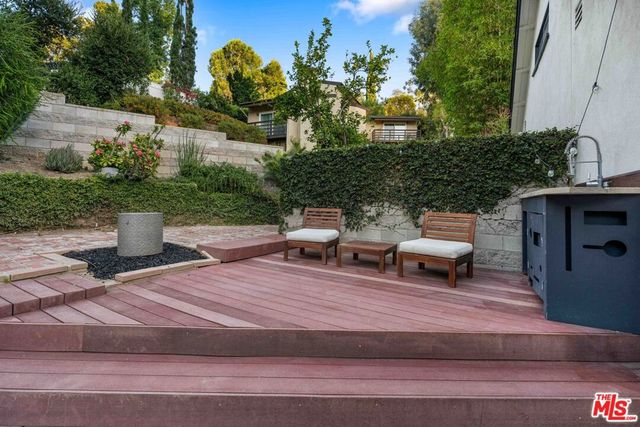 4638 Saltillo Street, Woodland Hills, CA 91364