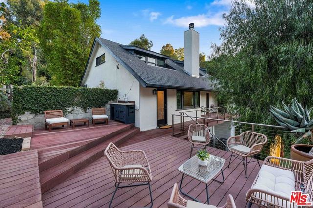 4638 Saltillo Street, Woodland Hills, CA 91364