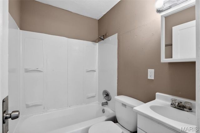 3317 Rex Avenue, St Louis, MO 63114